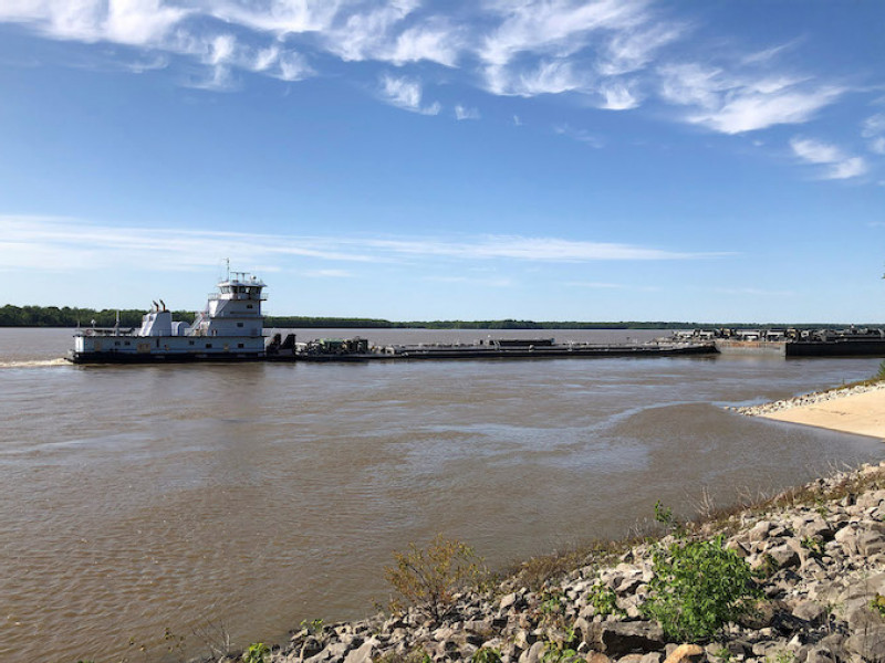 Mississippi River may reopen to barge traffic in 24-48 hours