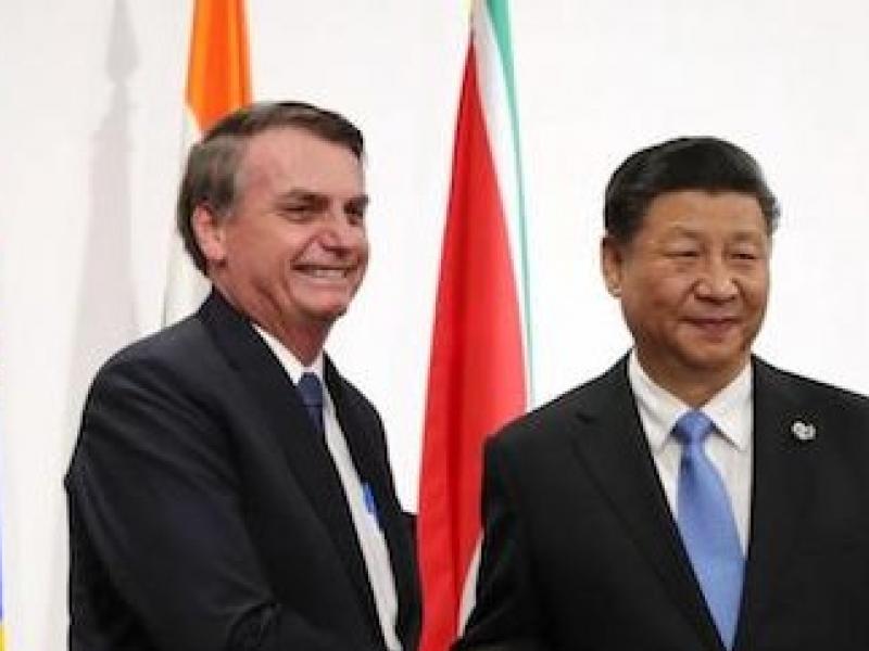 Bolsonaro meets China’s Xi in bid to balance ties with US