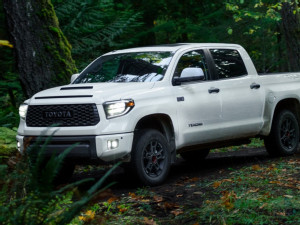 https://www.ajot.com/images/uploads/article/2020_Toyota_Tundra.jpg