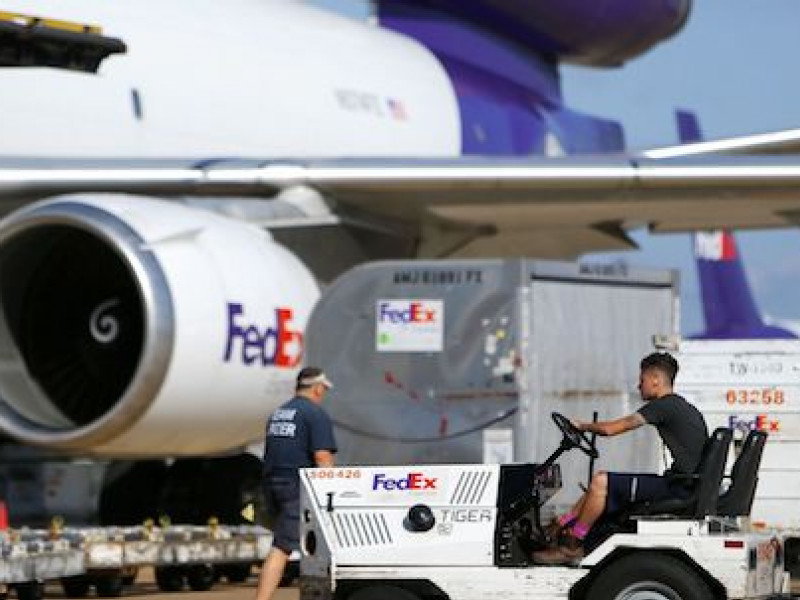 FedEx, Microsoft Join Forces Against Amazon for Package Shipping