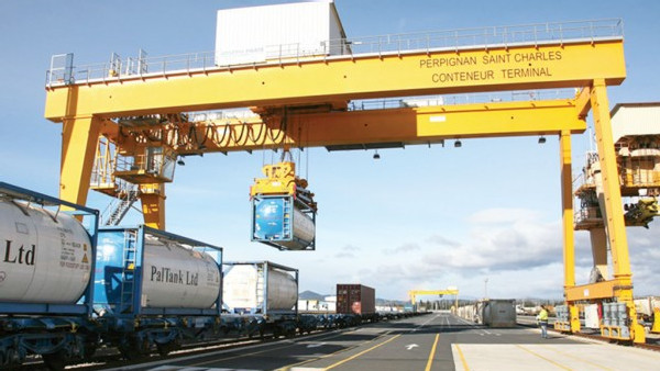 https://www.ajot.com/images/uploads/article/656-perpignan-saint-charles-container-terminal-france.jpg