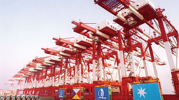 https://www.ajot.com/images/uploads/article/660-qingdao-cranes.jpg