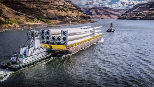 https://www.ajot.com/images/uploads/article/731-columbia-river-barge.jpg