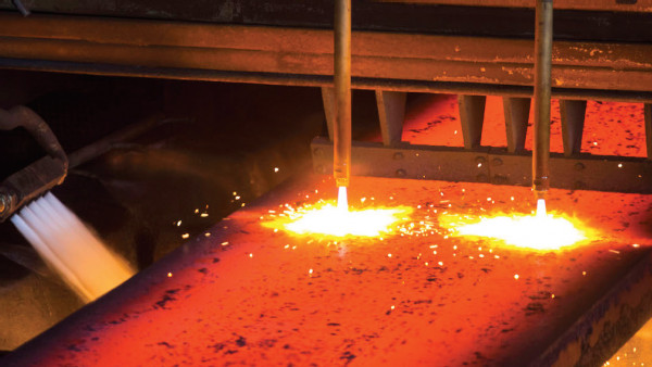 https://www.ajot.com/images/uploads/article/751-steel-cutting-brazil.jpg