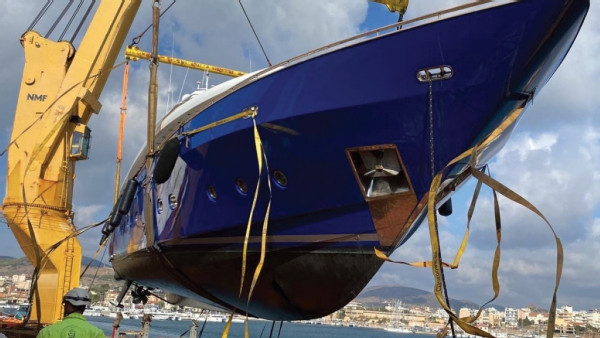 https://www.ajot.com/images/uploads/article/755-yacht-lift.jpg