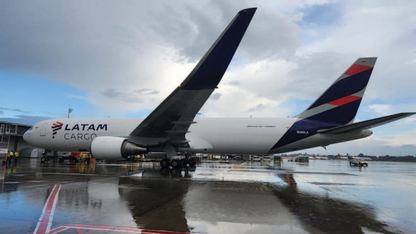 https://www.ajot.com/images/uploads/article/760-LATAM-Cargo-19th-767-300-freighter.jpg