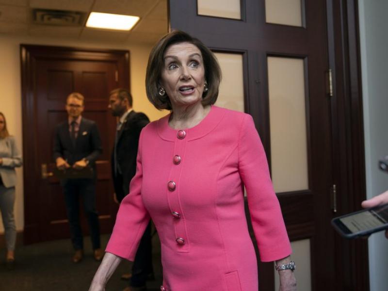 Pelosi vows to review Hong Kong trade ties over extradition bill