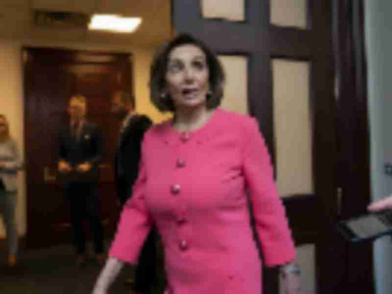 Pelosi vows to review Hong Kong trade ties over extradition bill