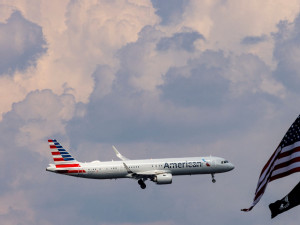 American Airlines back in ‘Big 3’ carriers, brokerages predict strong 2025