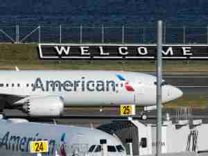 American Airlines lifts ground stop, averting Christmas travel nightmare