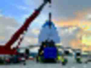 https://www.ajot.com/images/uploads/article/Antonov_Loading-oil-and-gas-equipment-at-SVG.jpg