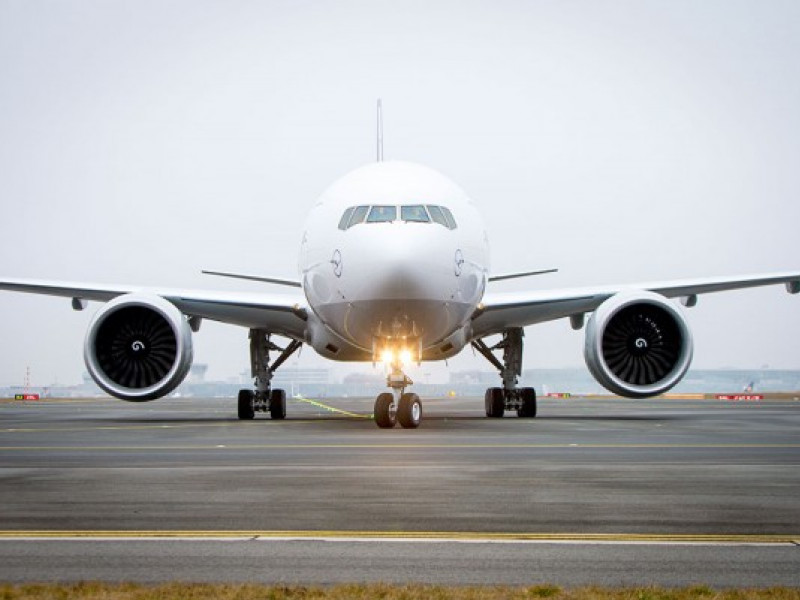 Boeing Is Said to Weigh Cargo Push With Used 777s as Freighters