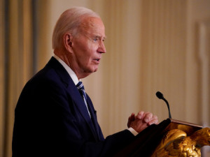 Biden administration to release short-term guidance on clean fuel tax credit, sources say