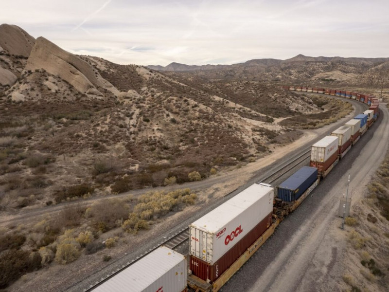  Railroads file suit against California over untenable locomotive rule