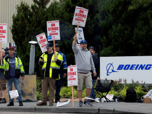 Boeing halts talks, withdraws pay offer to striking union