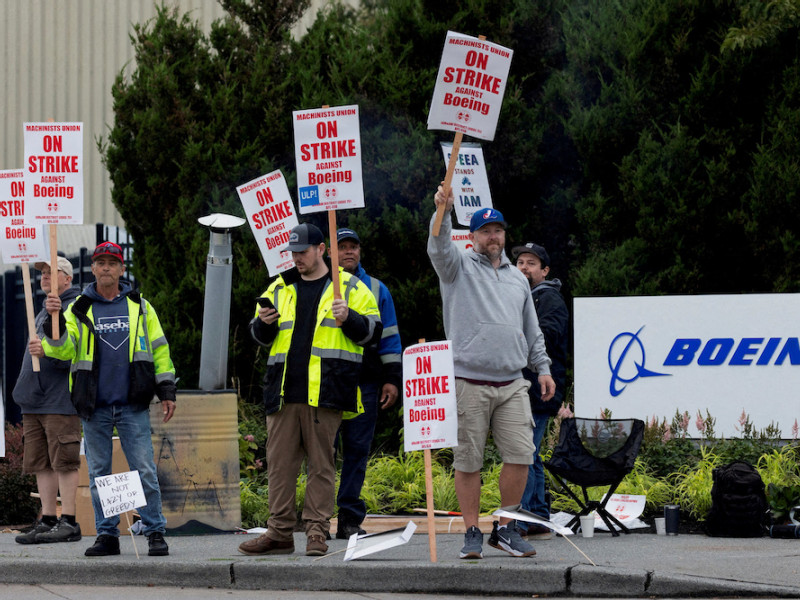 Boeing halts talks, withdraws pay offer to striking union