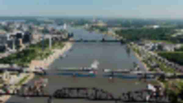 https://www.ajot.com/images/uploads/article/Barge_traffic_Mississippi_River_STL_1.jpg