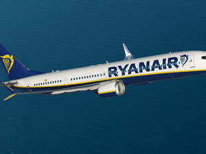 https://www.ajot.com/images/uploads/article/Boeing_Ryanair_1.jpg