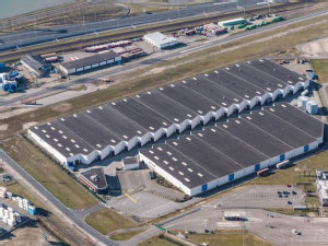 https://www.ajot.com/images/uploads/article/BroekmanLogistics-Europoort.JPG