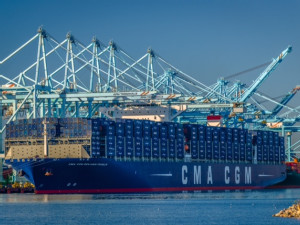 https://www.ajot.com/images/uploads/article/CMA-CGM-BENJAMIN-FRANKLIN-APM-Terminals-Pier-400-Los-Angeles.jpg