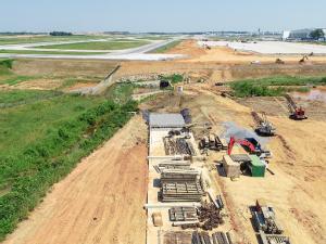 Biden-Harris Administration commits $290 million for new runway at Charlotte Douglas International Airport