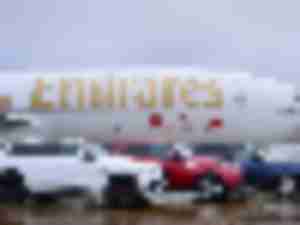 https://www.ajot.com/images/uploads/article/Emirates-SkyCargo-transports-Jaguar-Land-Rover-cars-from-Birmingham-to-Chicago.jpg