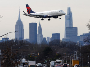 Delta forecasts strongest profit in its 100-year history