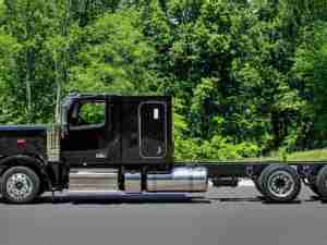 Fontaine Modification expands Peterbilt auto hauler offerings