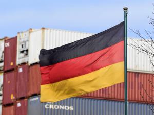 German exporters expect 2.7% fall in sales in 2025