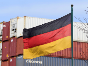 German exporters expect 2.7% fall in sales in 2025