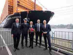 Hapag-Lloyd christens the “Hamburg Express” in the Port of Hamburg