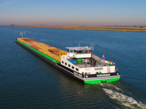 https://www.ajot.com/images/uploads/article/Inland_shipping_vessel_Sendo_Liner.jpg