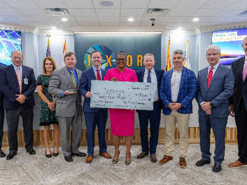 Florida legislators present JAXPORT with $23 million for container crane purchase and refurbishment