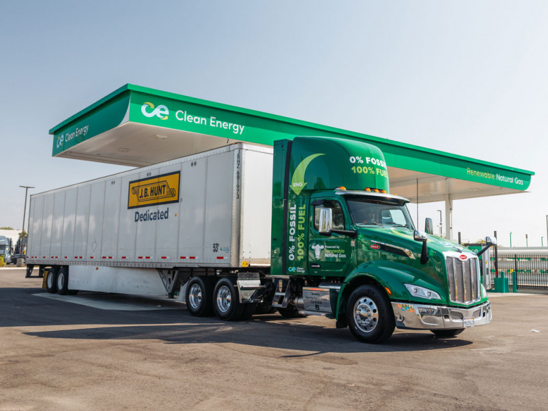 J.B. Hunt kicks off Clean Energy’s Class 8 demo truck program with Cummins X15N powered by Ultraclean RNG