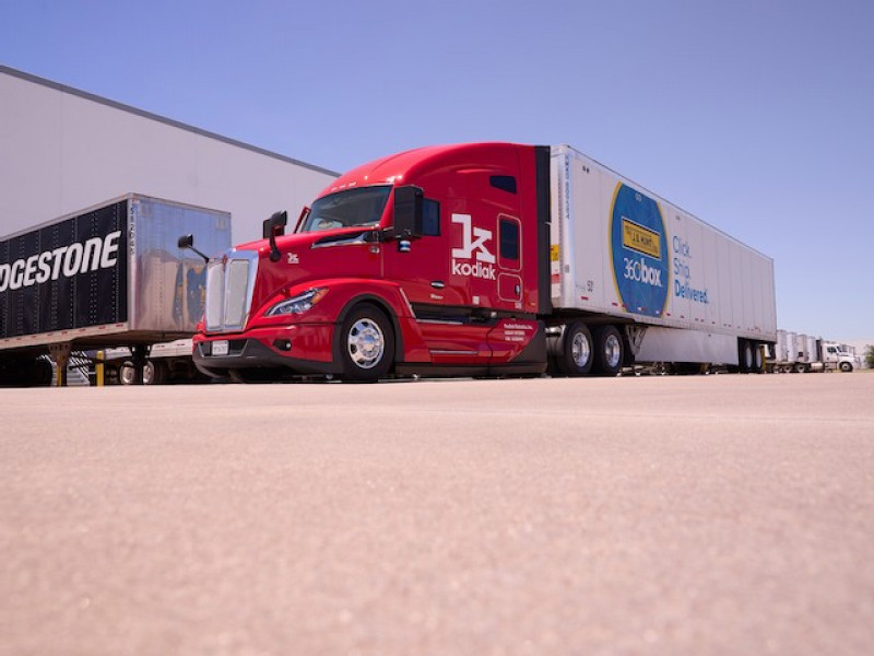 J.B. Hunt, Bridgestone and Kodiak surpass 50,000 autonomous long-haul trucking miles in delivery collaboration