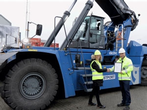 Kalmar and Westport AKalmar has delivered four Kalmar electric reachstackers to Norwegian porS partnership strengthens with with delivery of four electric reachstackers supporting zero-emissions goals