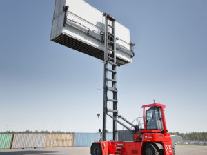 https://www.ajot.com/images/uploads/article/Kalmar-electric-empty-container-handler.jpg