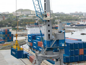 https://www.ajot.com/images/uploads/article/Konecranes-Gottwald-GHSK-Georgia-cropped.jpg