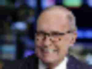 https://www.ajot.com/images/uploads/article/Larry-Kudlow-smile-getty-640x480.jpg