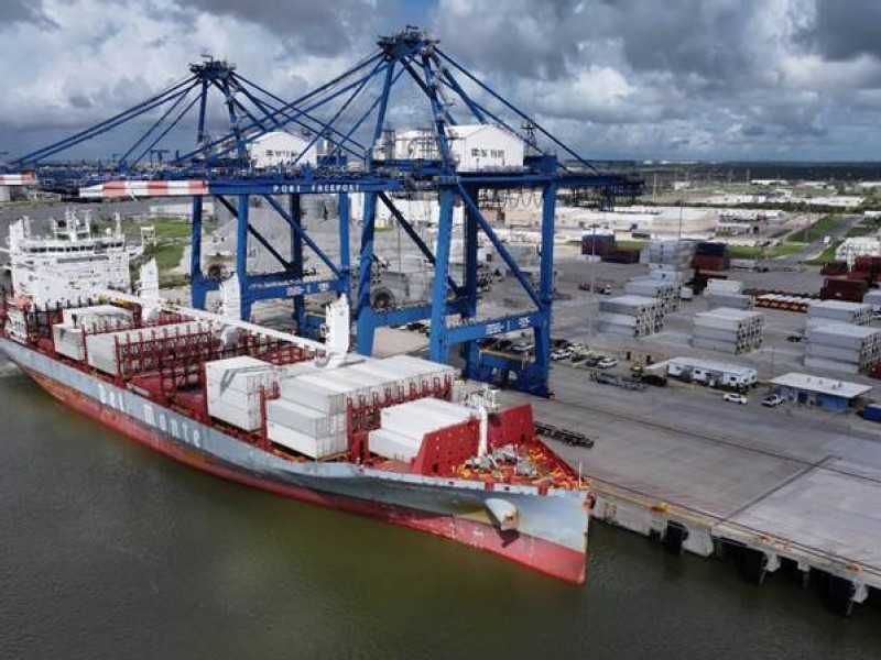 Port leaders welcome M/V DEL MONTE SPIRIT during inaugural call to Port Freeport