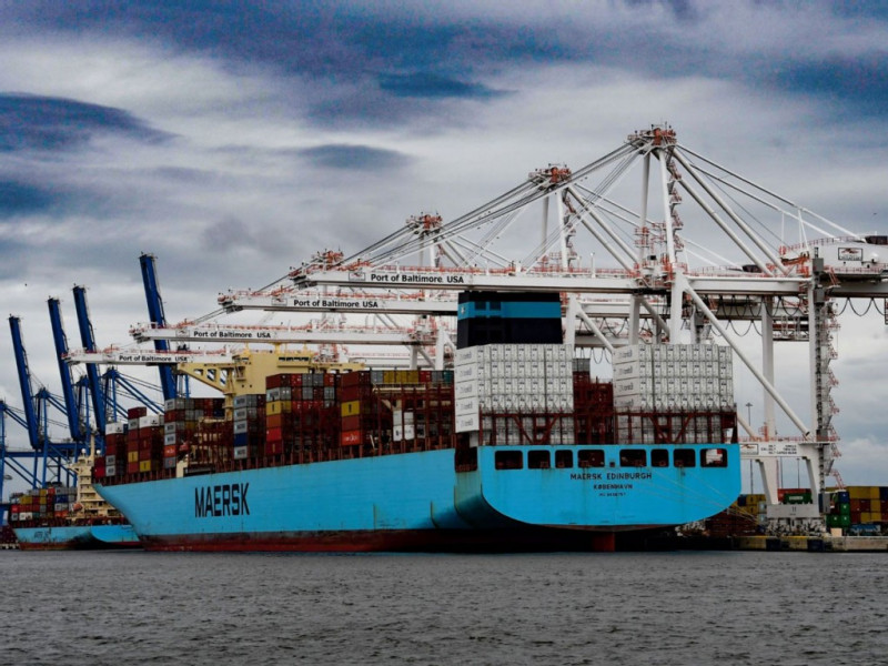 Port of Baltimore sets new record for most container moves from one ship