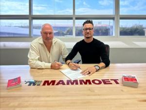 https://www.ajot.com/images/uploads/article/Mammoet_signing.jpeg