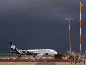 Air New Zealand sees lower earnings for first half of 2025 as engine issues persist