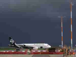 Air New Zealand sees lower earnings for first half of 2025 as engine issues persist