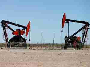 Oil prices little changed as Middle East conflict, ample supply outlook weigh