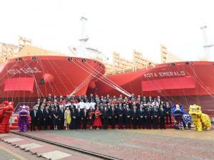 PIL names its first two 14,000 TEU LNG dual-fuel container vessels