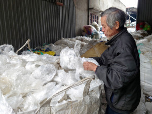 Top importer Vietnam struggles to recycle plastic waste