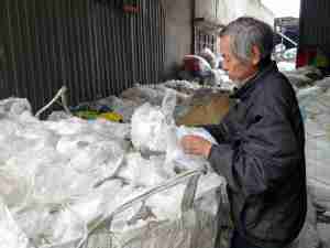 Top importer Vietnam struggles to recycle plastic waste