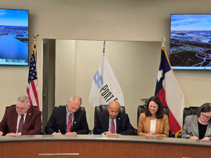 https://www.ajot.com/images/uploads/article/Port-Freeport-Commissioners-Signing_09-2024.jpg