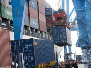 https://www.ajot.com/images/uploads/article/Port_NOLA_-_Container_Operations.jpg